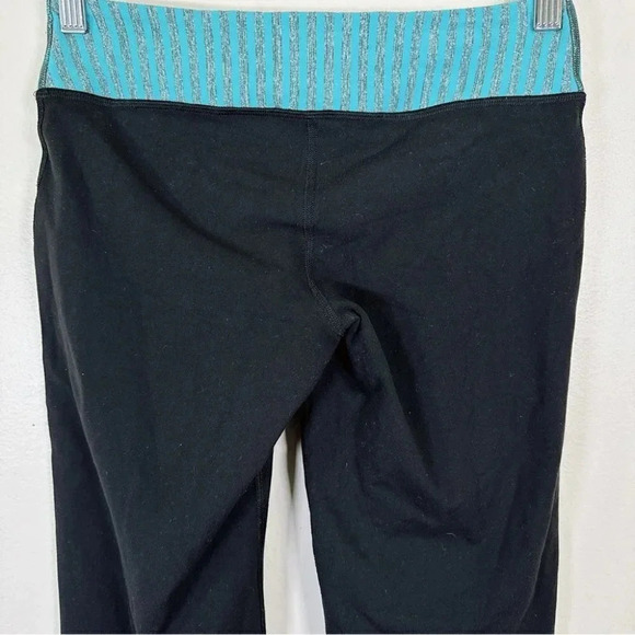 Ivivva Girl Cropped  Reversible Legging - Picture 8 of 13